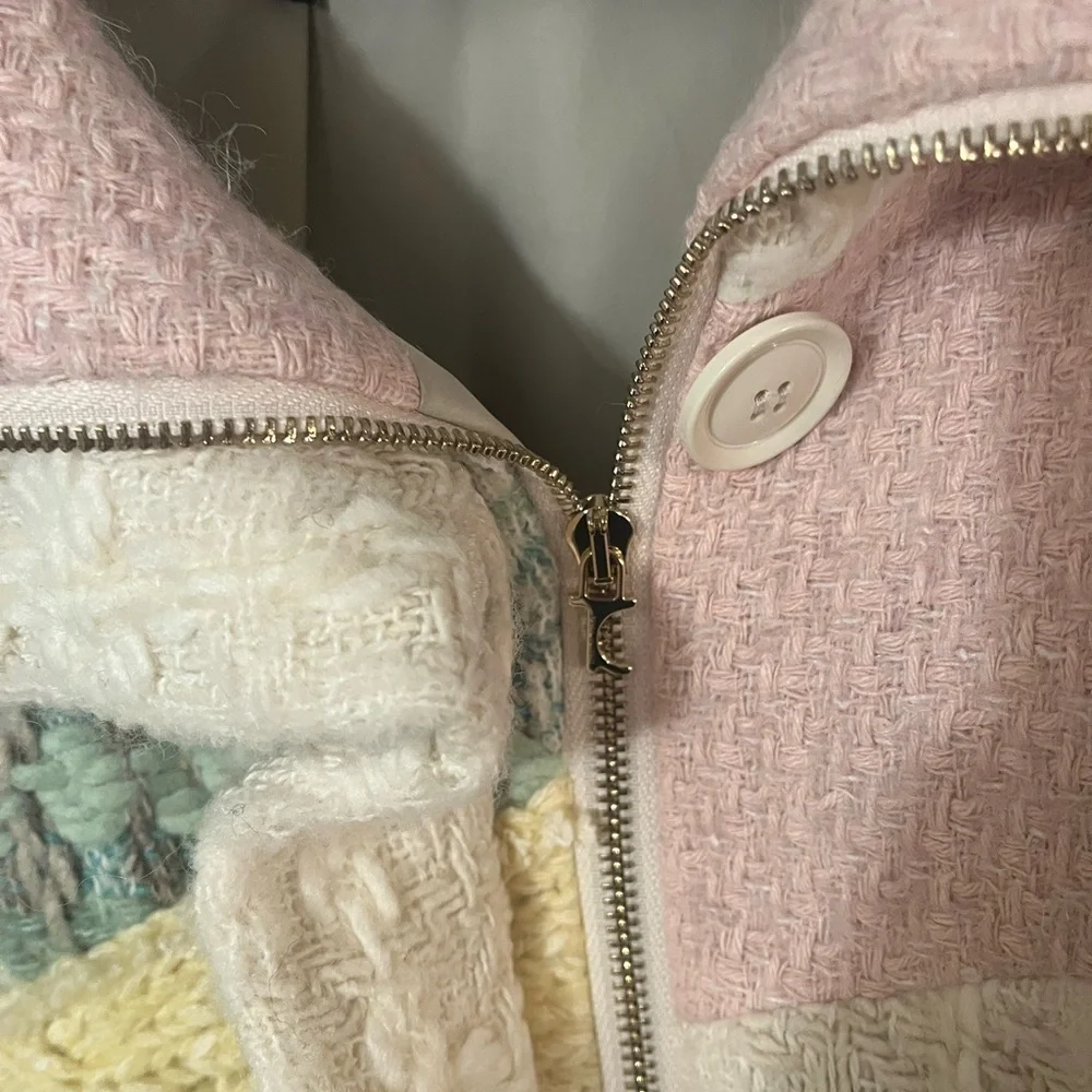 Tricot Chic Jacket. - Picture 3 of 16